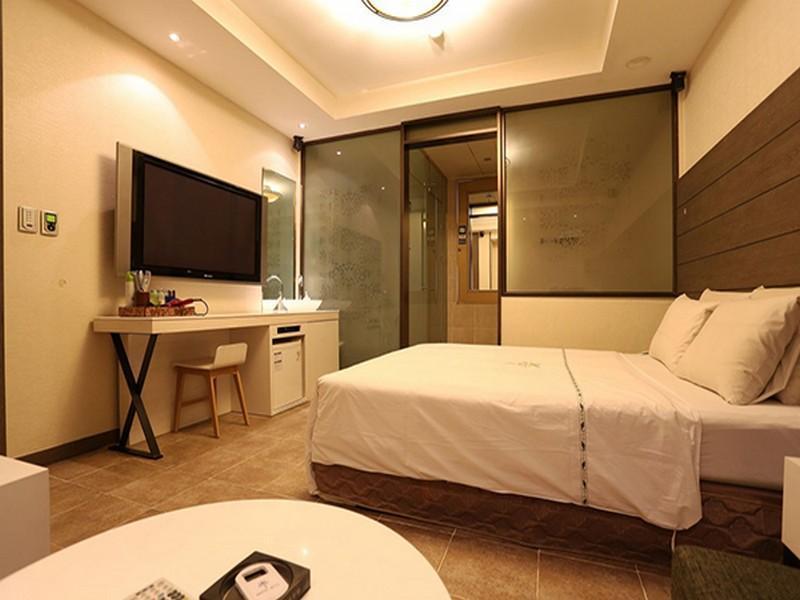 Ritz Seoul Hotel Exterior photo